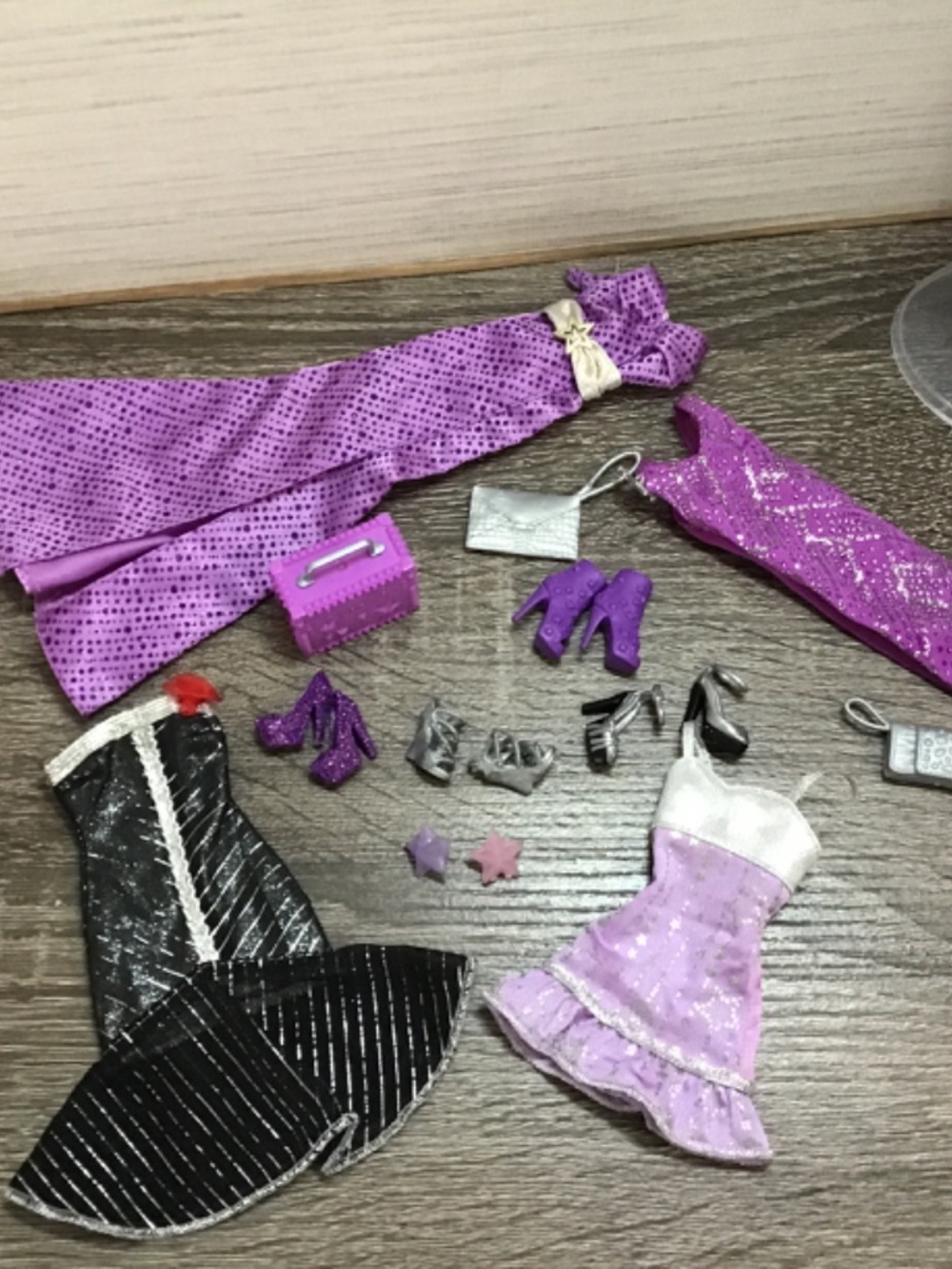 Barbie Doll and Clothing - Picture 6 of 14